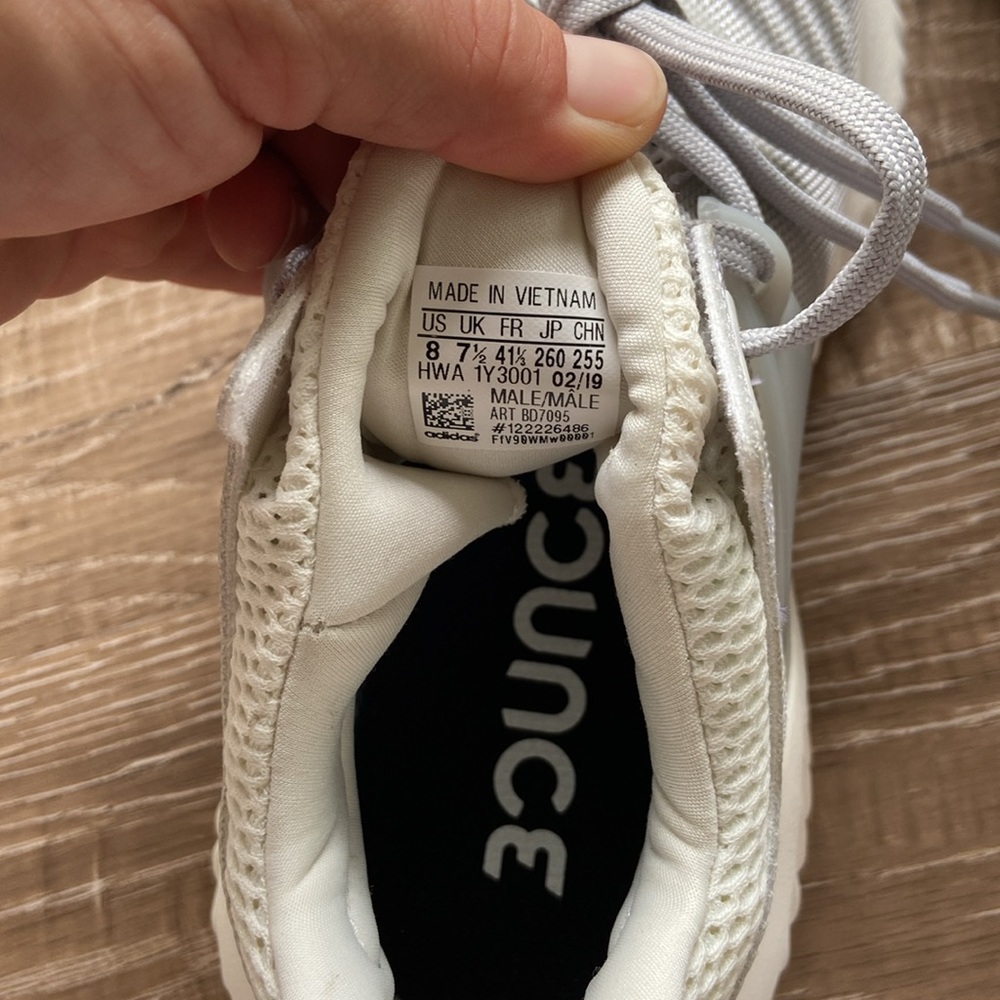 🆕Adidas Men's Athletic Shoes in Light Gray - Picture 3 of 8